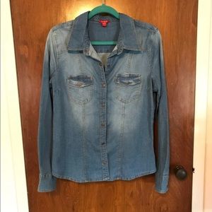 Guess Jean Button Down